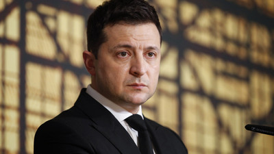 Zelenski: Doğuda ve güneyde askeri hareketlilik devam ediyor, zor bir savaş olacak