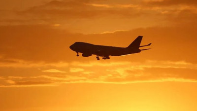 22 kişiyi taşıyan uçak kayboldu