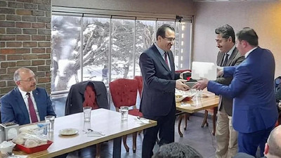 7 çocuğa tecavüzde ihmal iddiasıyla görevden alınan müftüye plaketli veda yemeği