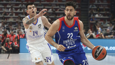Anadolu Efes, EuroLeague'de üst üste ikinci kez mutlu sona ulaştı