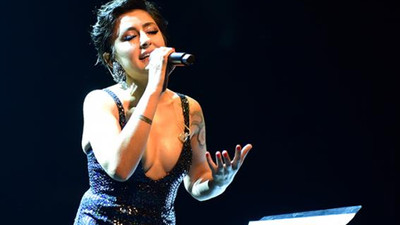 CHP'li Atakum Belediye Başkanı Cemil Deveci'den Melek Mosso'ya konser daveti