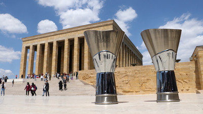 Fatih Altaylı’dan Abdullah Gül’e gönderme: Euroleague Kupası Anıtkabir’e Gül’den fazla gitti