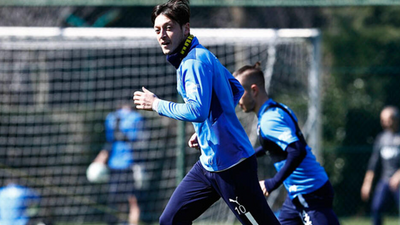 Fenerbahçe’de 16 yabancıdan 7’si yolcu: Mesut Özil belirsizliği sürüyor