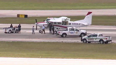 Havada panik: Pilot hastalandı, yerine yolcu geçti!