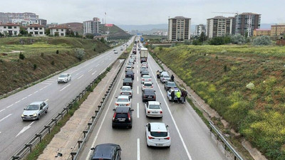 ‘Kilit kavşak’ta bayram dönüşü yoğunluğu