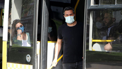 Maske zorunluluğunun kalktığı toplu taşımada ilk gün