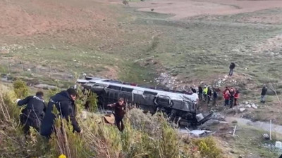 Niğde'de öğrencileri taşıyan otobüs devrildi: 3 ölü, 41 yaralı