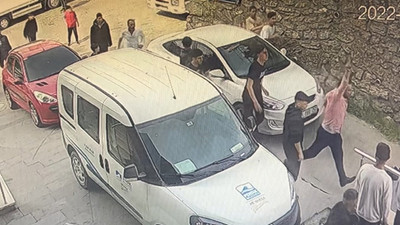 Satırlı dehşet! Taraftarlar maçı izleyen küçük çocuklara saldırdı