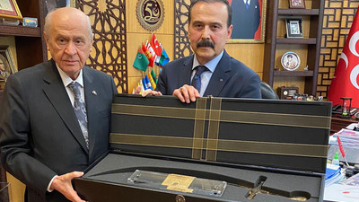 Suç örgütü lideri Kürşad Yılmaz'dan Devlet Bahçeli'ye 'kılıçlı' bayram ziyareti