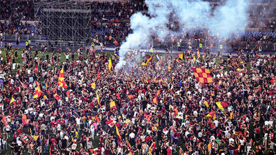 UEFA Avrupa Konferans Ligi'nin ilk şampiyonu Roma 