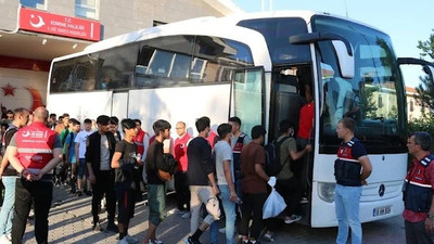 209 kaçak göçmen sınır dışı edilmek üzere yola çıktı