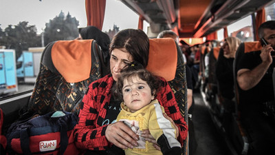 34 Suriyeli sığınmacı ülkesine döndü: Türkiye'de her şey pahalı