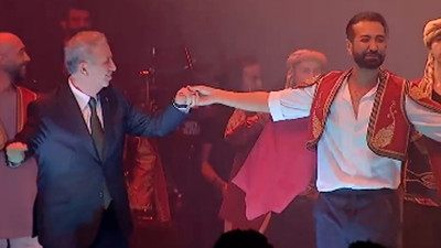 ABB Başkanı Mansur Yavaş, Tan Taşçı ile karşılıklı Ankara havası oynadı