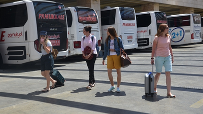 Akaryakıta gelen zamlar ulaşım sektörünü vurdu: Öğrenciler eve dönemiyor