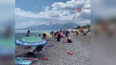 Antalya'da sahilinde ilginç anlar