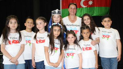Azerbaycanlı çocukların gösterisine büyük ilgi