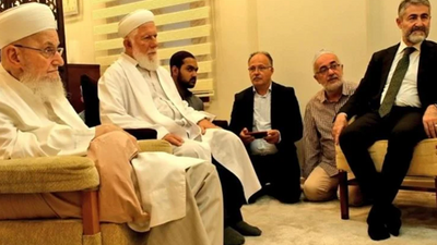 Bakan Nebati'den cemaat ziyareti