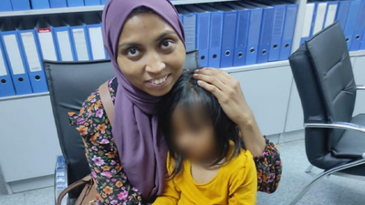 Bangladeşli kadın kaçırılan kızına kavuştu