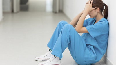 Emeğinin karşılığını alamayan sağlık çalışanları mesleği bırakıyor