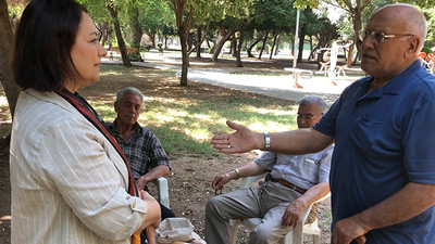 EYT'li vatandaşlar CHP Milletvekili Şevkin'e dert yandı: Kırmızı et yüzü görmüyoruz!