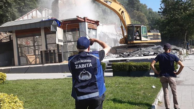 İBB, Kadıköy ve Üsküdar’daki kaçak büfelere yönelik yıkım işlemini tamamladı