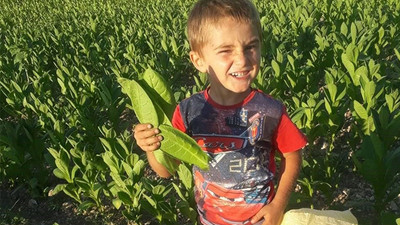 Kamyonetin altında kalan 7 yaşındaki çocuk kurtarılamadı