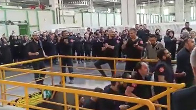 Kocaeli'de işçiler kendini fabrikaya kilitledi