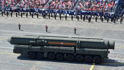 Rusya'dan dünyaya gözdağı: Ordu nükleer tatbikata başladı