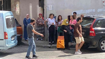 Uzun süredir haber alınamayan iki arkadaş; yatakta çıplak ve birbirine sarılmış halde ölü bulundu