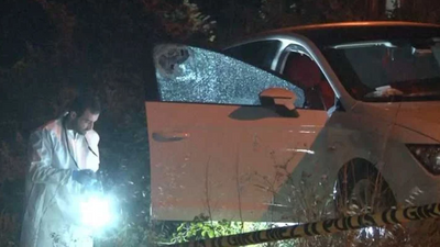 Araç içindeki aileye kurşun yağdırdılar: 1 kişi hayatını kaybetti