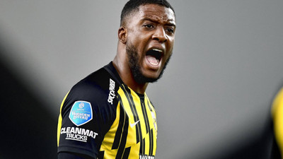 Beşiktaş Bazoer'in peşinde