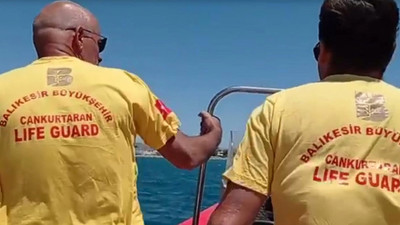 Edremit'te tekne battı; 1 kişi yüzerek kurtuldu, 2 kişi aranıyor