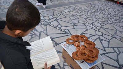Ekonomik çöküş: Okullar kapandı, çocuklar tezgahların başına geçti