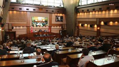 Ekonomik kriz belediyeleri de vurdu: Ek bütçe talepleri İBB Meclisi'nde kabul edildi