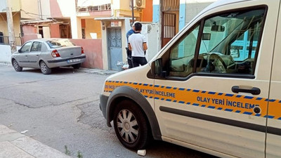 Eşiyle ilişkisi olduğunu ileri sürdüğü 18 yaşındaki genci bıçaklayarak öldürdü