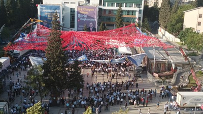 Fehmi Koru: Neden AK Parti lideri dolmamış meydanlara konuşmak zorunda kalıyor? 