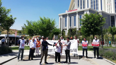 Hekimlerin hakları için toplanan 100 bin imza Sağlık Bakanlığı'na teslim edildi