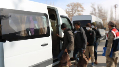 İçinde 40 kaçak göçmenin bulunduğu araca ateş açıldı: 1 çocuk hayatını kaybetti