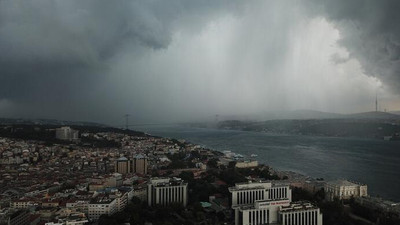 İstanbul’da sağanak yağış hayatı olumsuz etkiledi