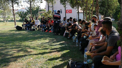 İzmir’de 278 kaçak göçmen ile 4 organizatör yakalandı