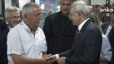 Kılıçdaroğlu, CHP'ye katılan muhtarlara rozetlerini taktı: Sizinle daha güçlü olacağız