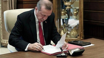 Resmi Gazete'de yayımlandı: Erdoğan’dan gece yarısı 'görevden alma' mesaisi