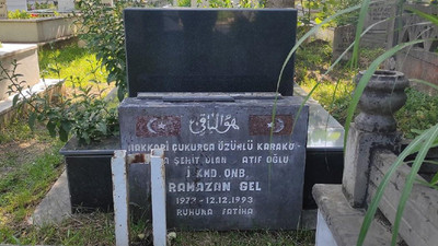 Şehit kabrinde hırsızlık 