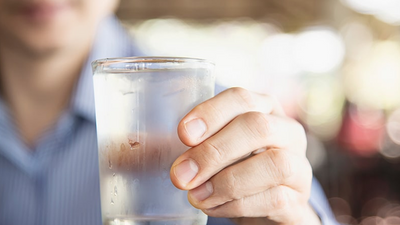 Soğuk su içenler dikkat: Uzmanından 'ideal su' uyarısı