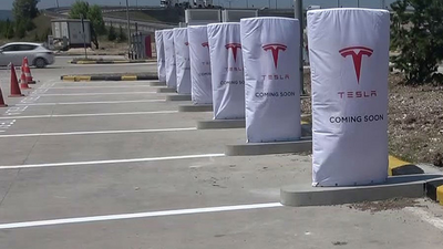 Tesla'nın Türkiye'deki ilk şarj istasyonunda kurulum tamamlandı
