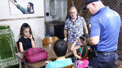 3 çocuğunu çalıştığı kebapçıya bırakıp ortadan kayboldu