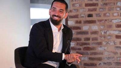 Arda Turan futbolu bırakma kararı aldı!