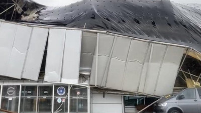 Bursa'da otobüs terminaline yıldırım düştü