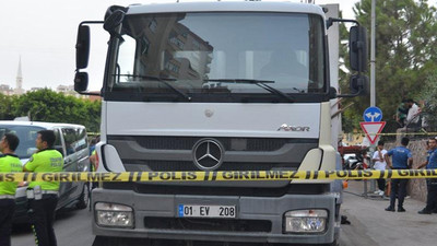 Çöp kamyonetinin altında kalan 12 yaşındaki çocuk hayatını kaybetti