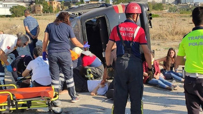 Denizli'de minibüs kazası: 14 yaralı